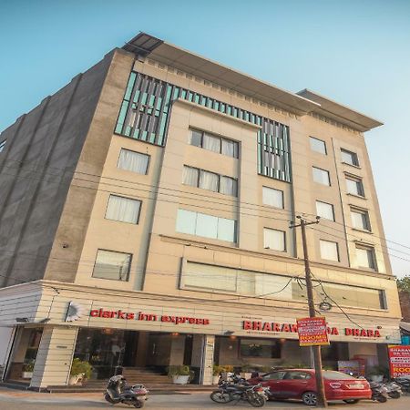 Bharawan Clarks Inn Express Amritsar Exteriér fotografie